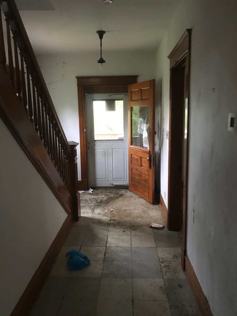 9 Hazel Street Franklin, PA 16323 - Photo 16 of 28