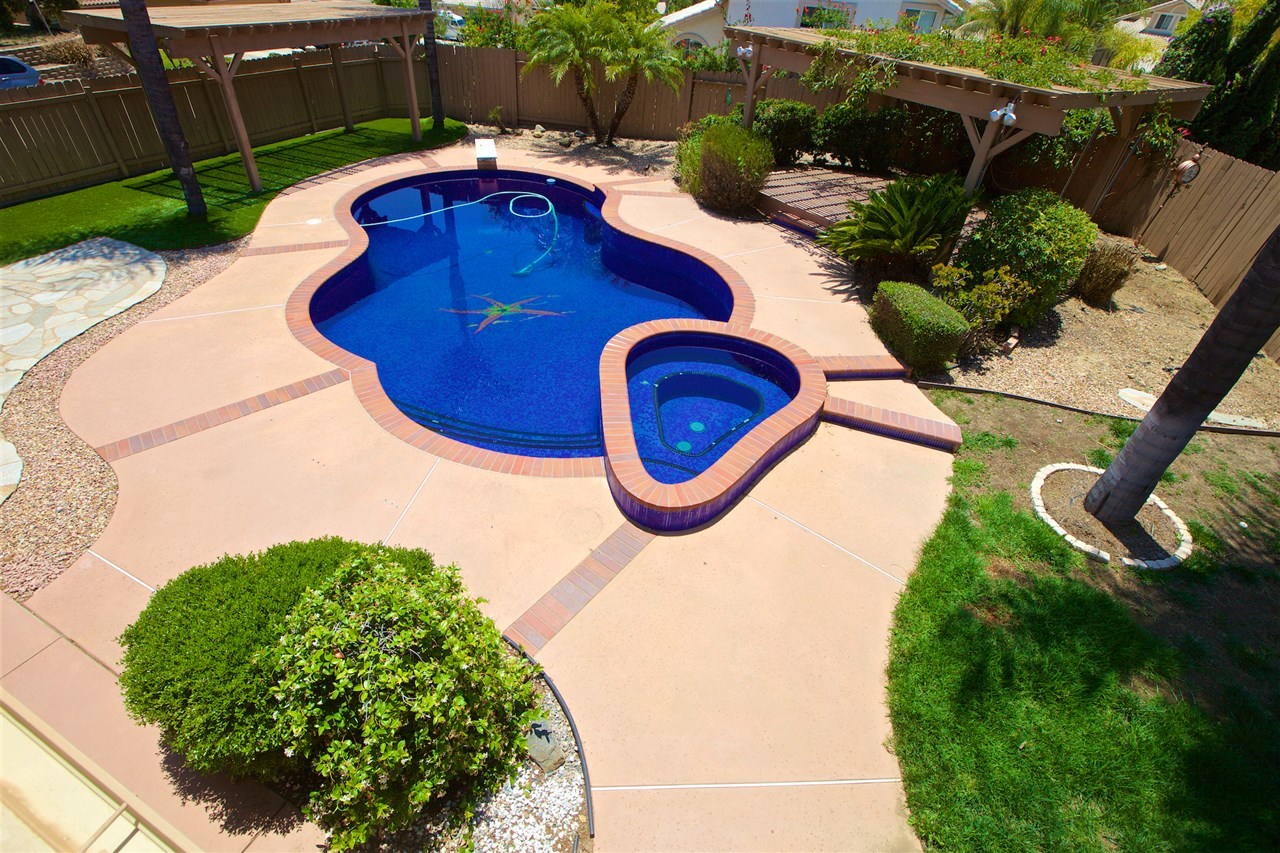 9296 Lake Valley Road El Cajon, CA 92021 - Photo 3 of 25