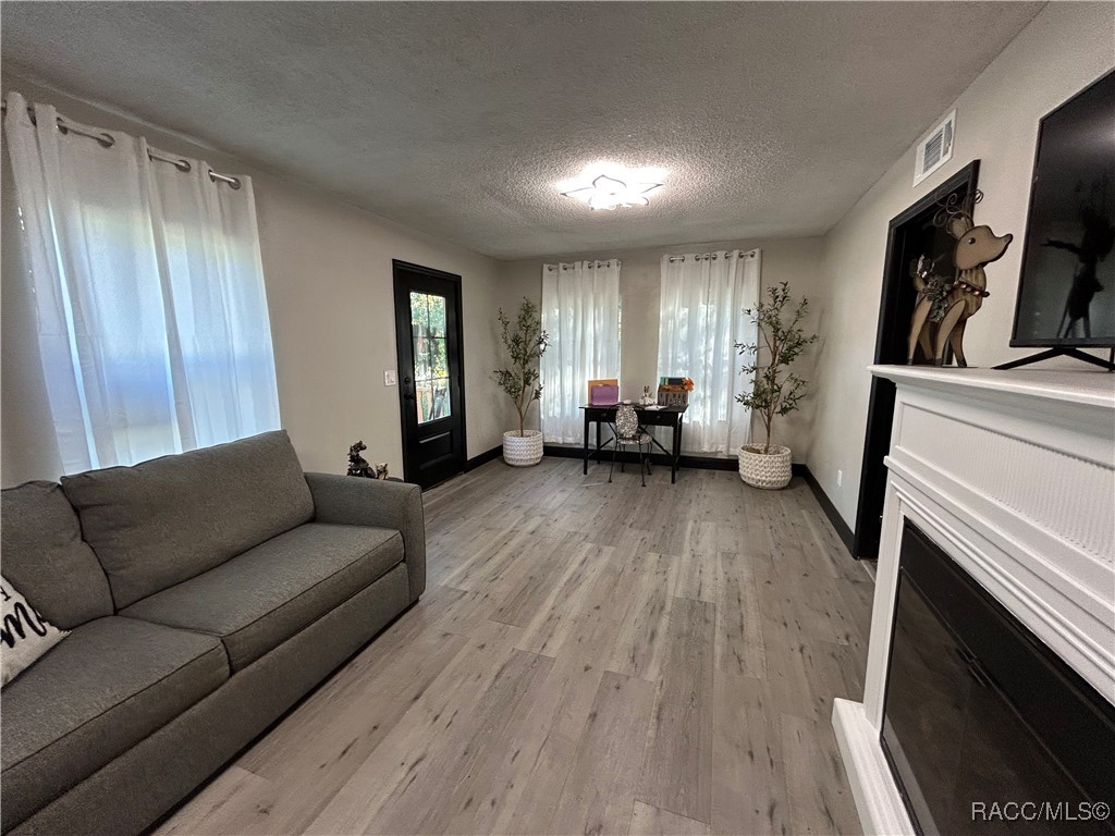 601 West Dampier Street Inverness, FL 34450 - Photo 15 of 33