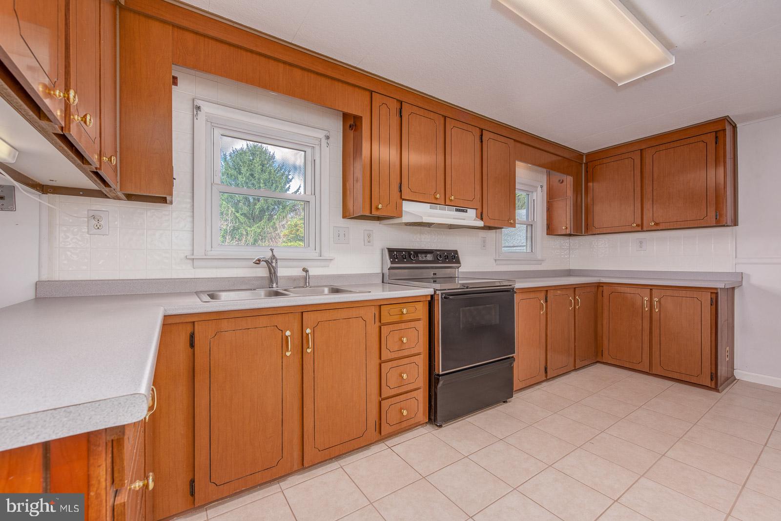 406 Lees Mill Road Hampstead, MD 21074 - Photo 16 of 26 Kitchen