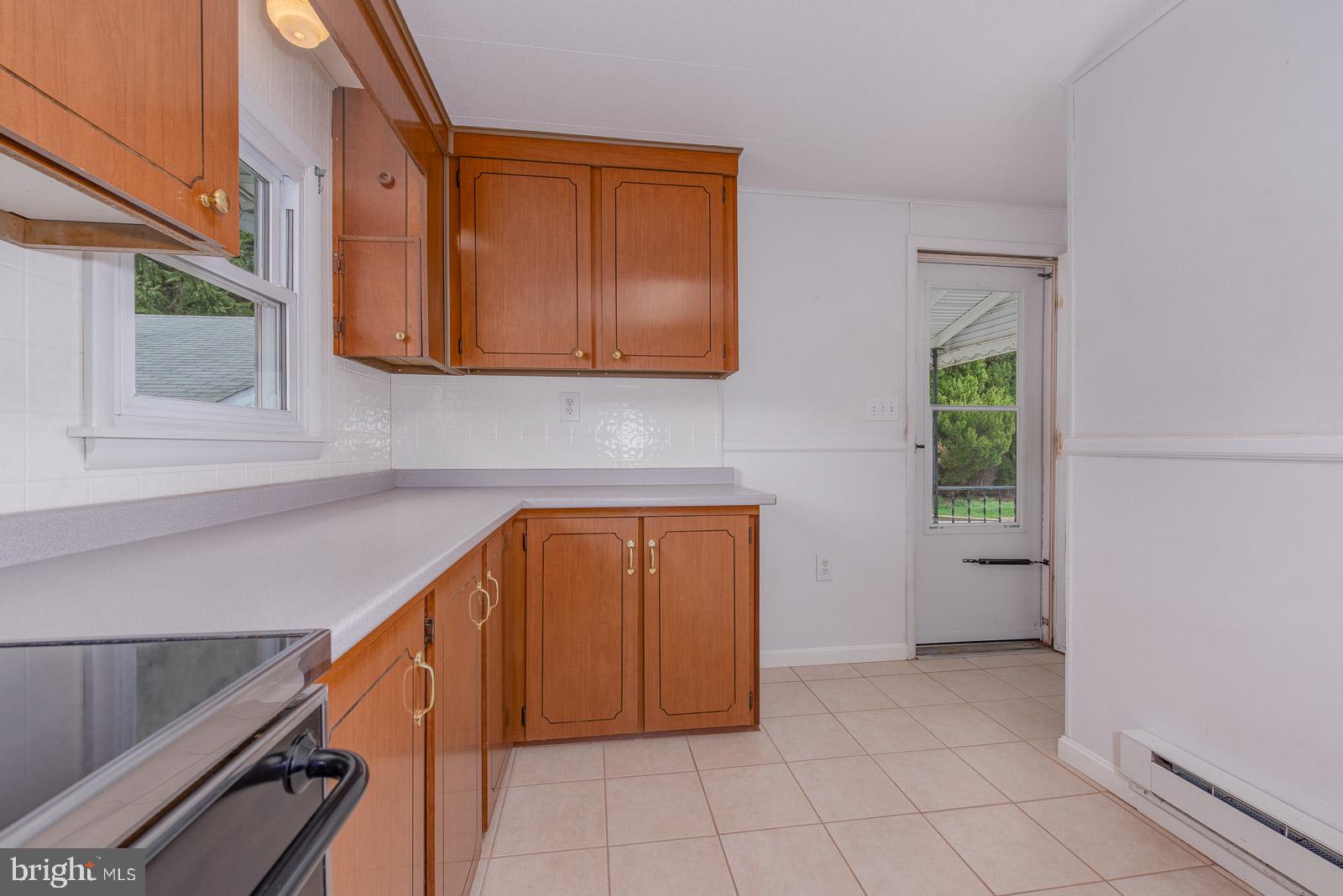 406 Lees Mill Road Hampstead, MD 21074 - Photo 17 of 26 Kitchen