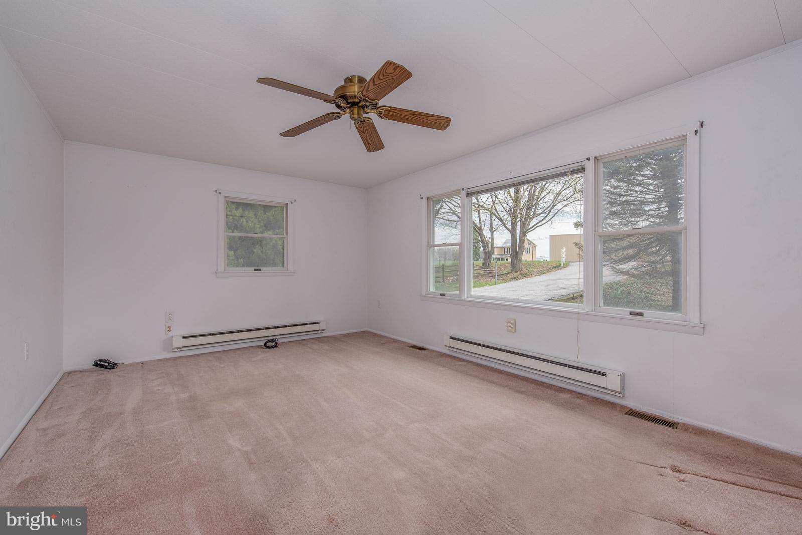 406 Lees Mill Road Hampstead, MD 21074 - Photo 18 of 26 Living Room