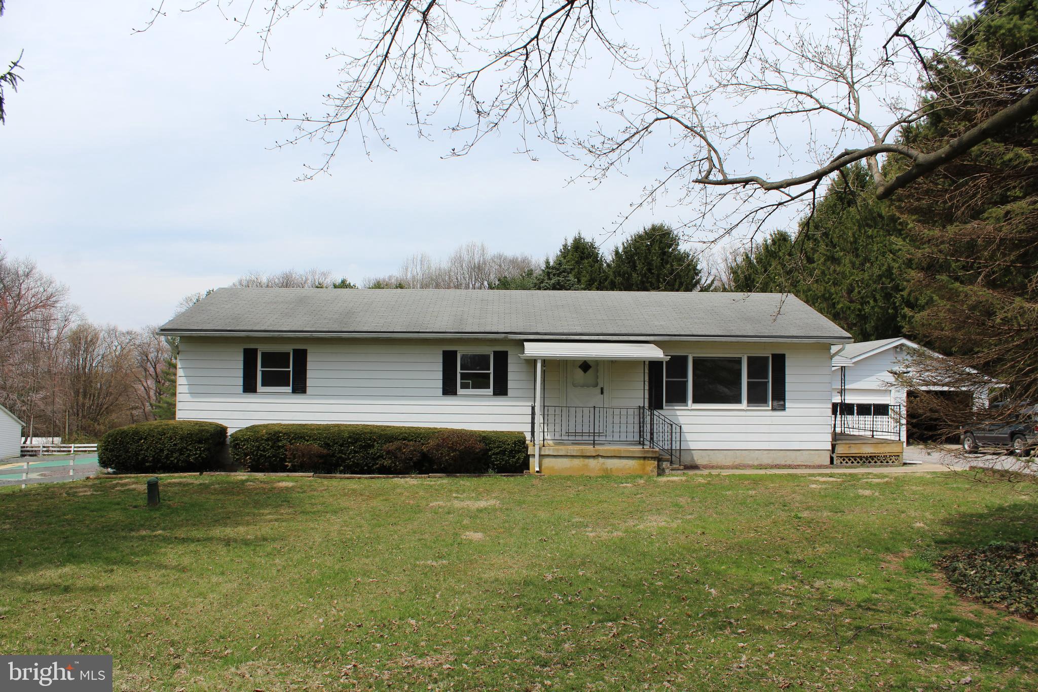 406 Lees Mill Road Hampstead, MD 21074 - Photo 3 of 26 Exterior front