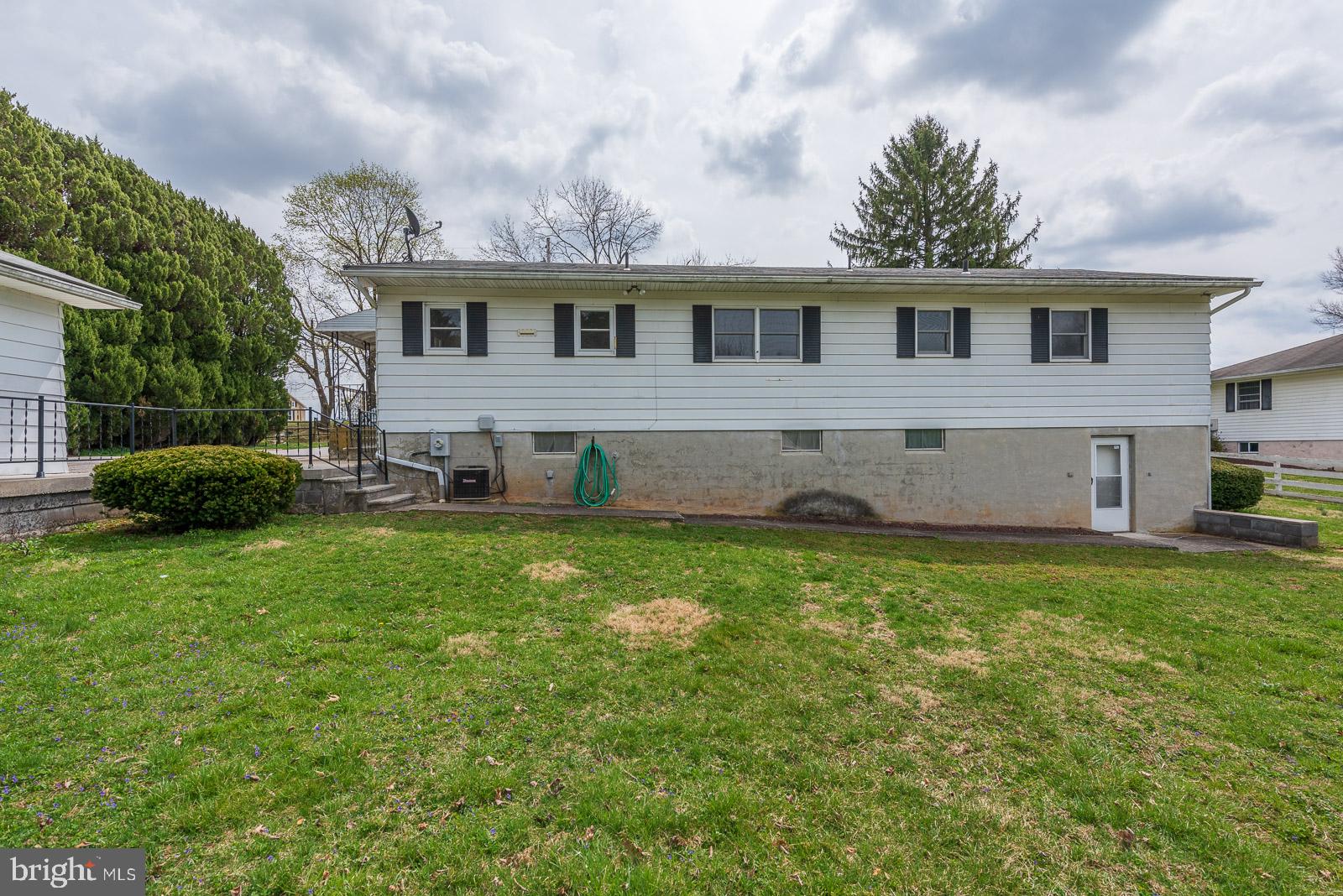 406 Lees Mill Road Hampstead, MD 21074 - Photo 8 of 26 Exterior rear