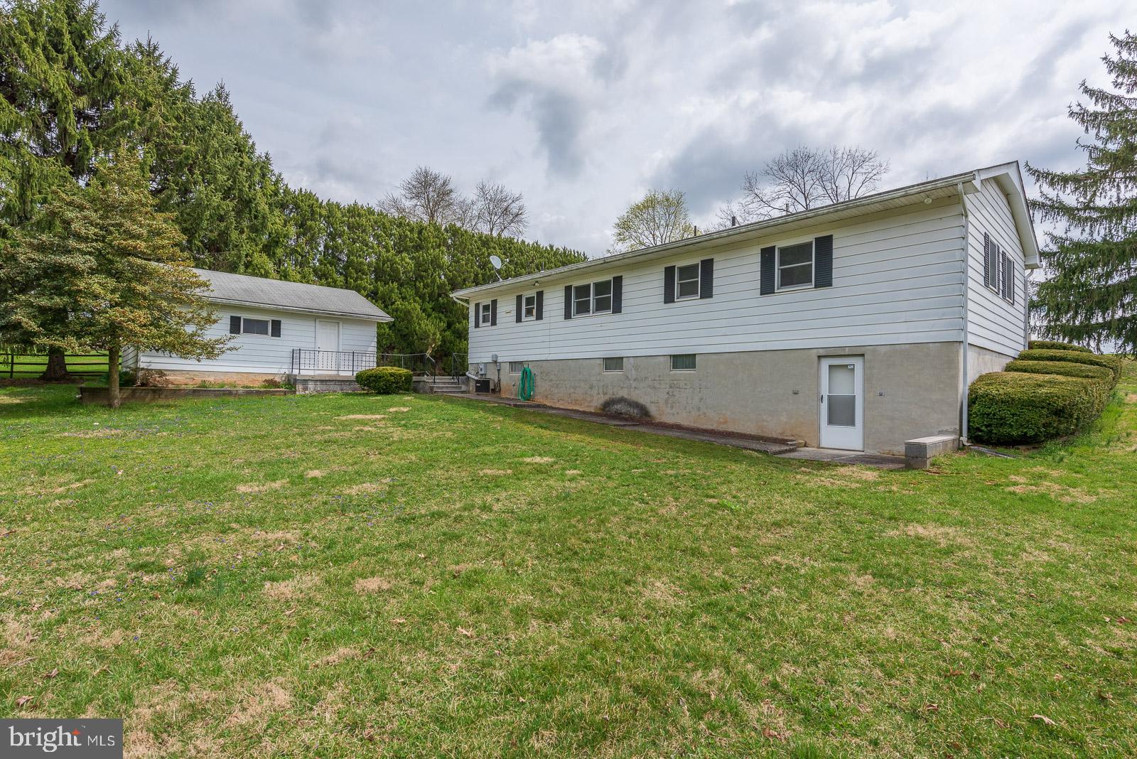 406 Lees Mill Road Hampstead, MD 21074 - Photo 10 of 26 Exterior rear