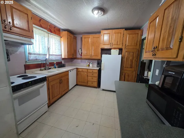 $354,900 | 2535 Gable Road, St. Helens, OR 97051