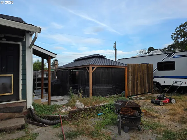 $354,900 | 2535 Gable Road, St. Helens, OR 97051