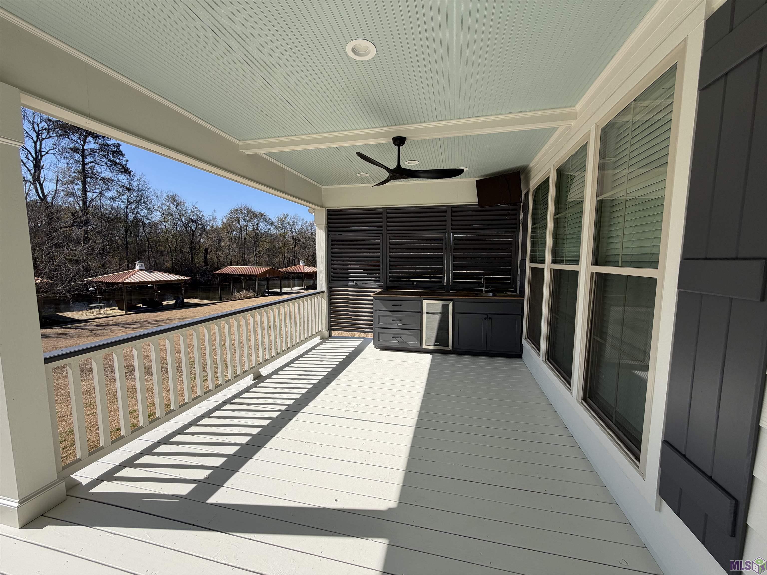 5715 Island Road Jarreau, LA 70749 - Photo 19 of 54