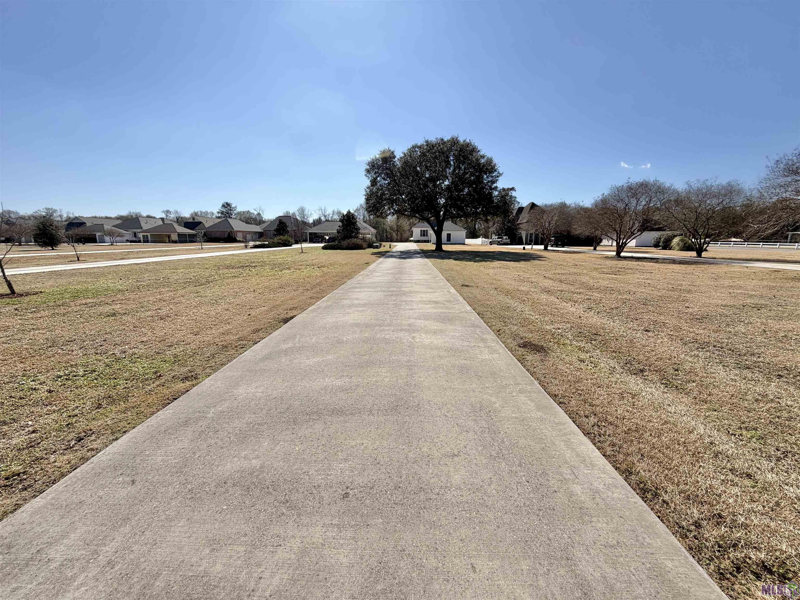 5715 Island Road Jarreau, LA 70749 - Photo 2 of 54