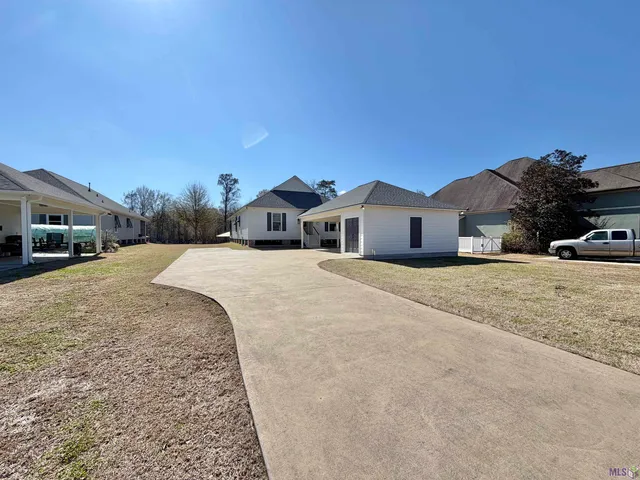 $569,000 | 5715 Island Road, Jarreau, LA 70749