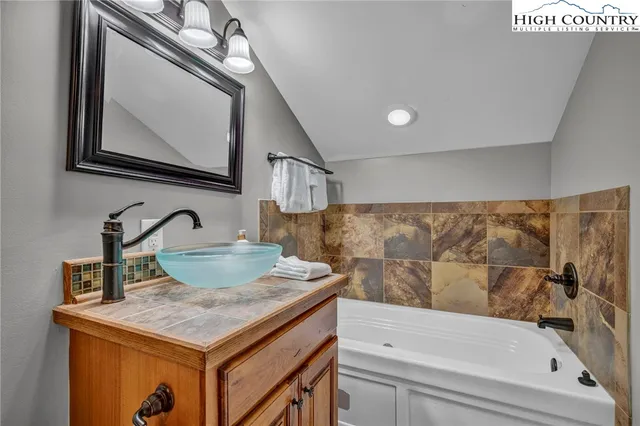 $499,000 | 1559 Sugar Mountain Drive, Unit 23, Sugar Mountain, NC 28604