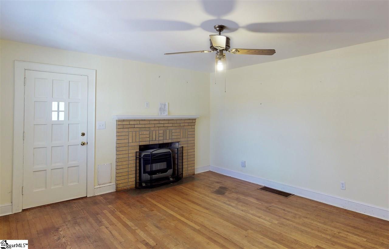 47 Groce Meadow Road Taylors, SC 29687 - Photo 2 of 18 Gallery Image 2