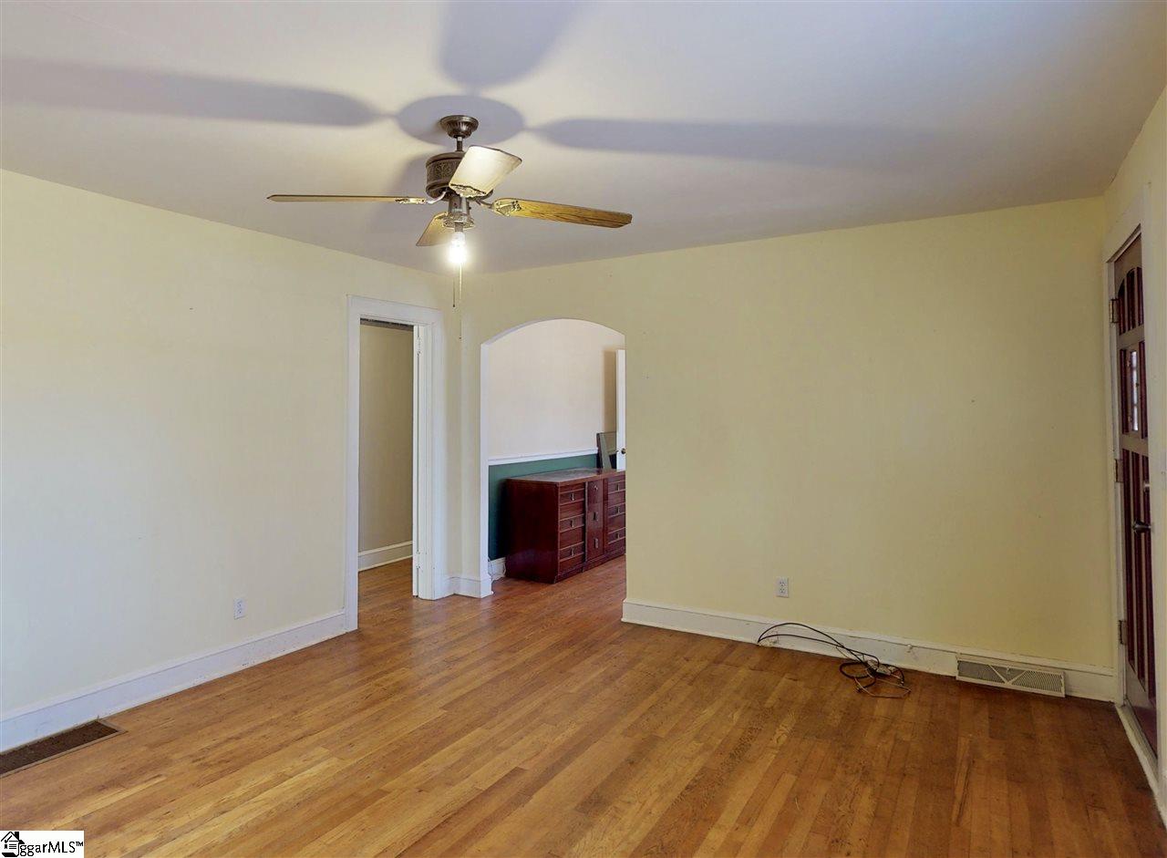 47 Groce Meadow Road Taylors, SC 29687 - Photo 4 of 18 Gallery Image 4