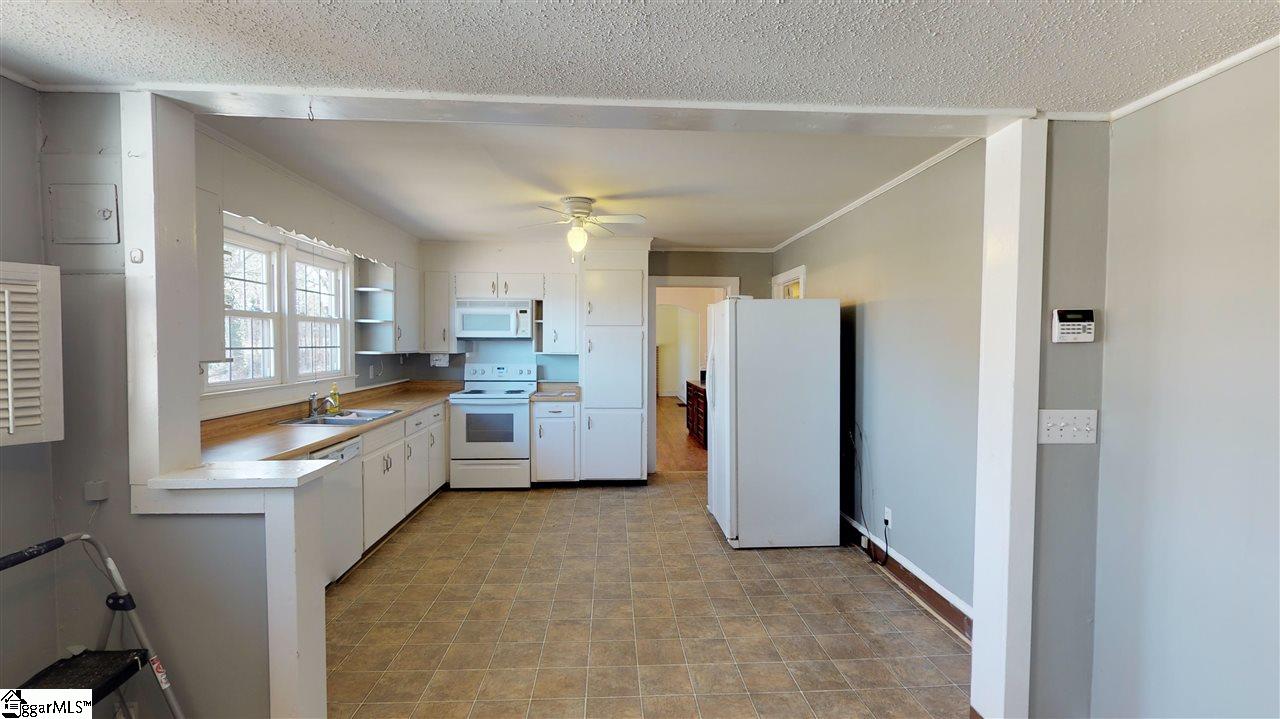 47 Groce Meadow Road Taylors, SC 29687 - Photo 6 of 18 Gallery Image 6