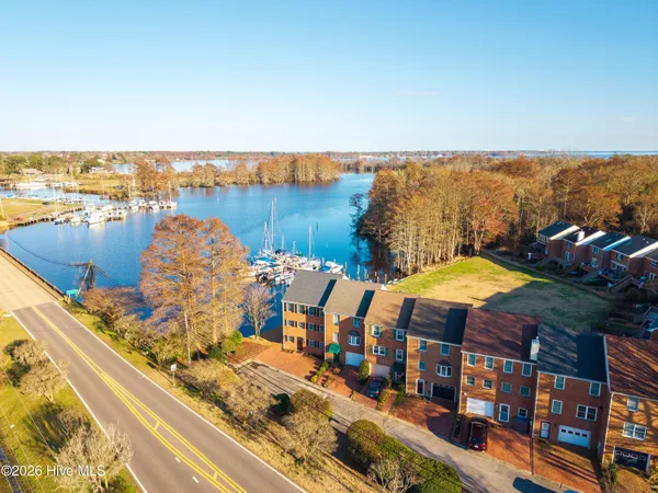 $329,000 | 2 Old Fish Hatchery Road, Unit 2, Edenton, NC 27932