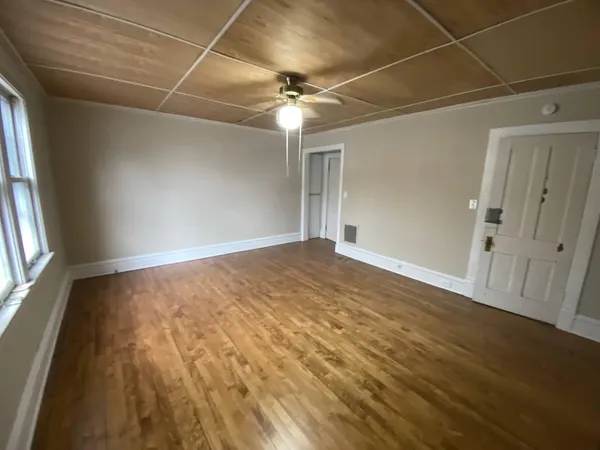 $399,900 | 909 Northeast 27th Avenue, Minneapolis, MN 55418