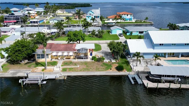 a view of house with outdoor space