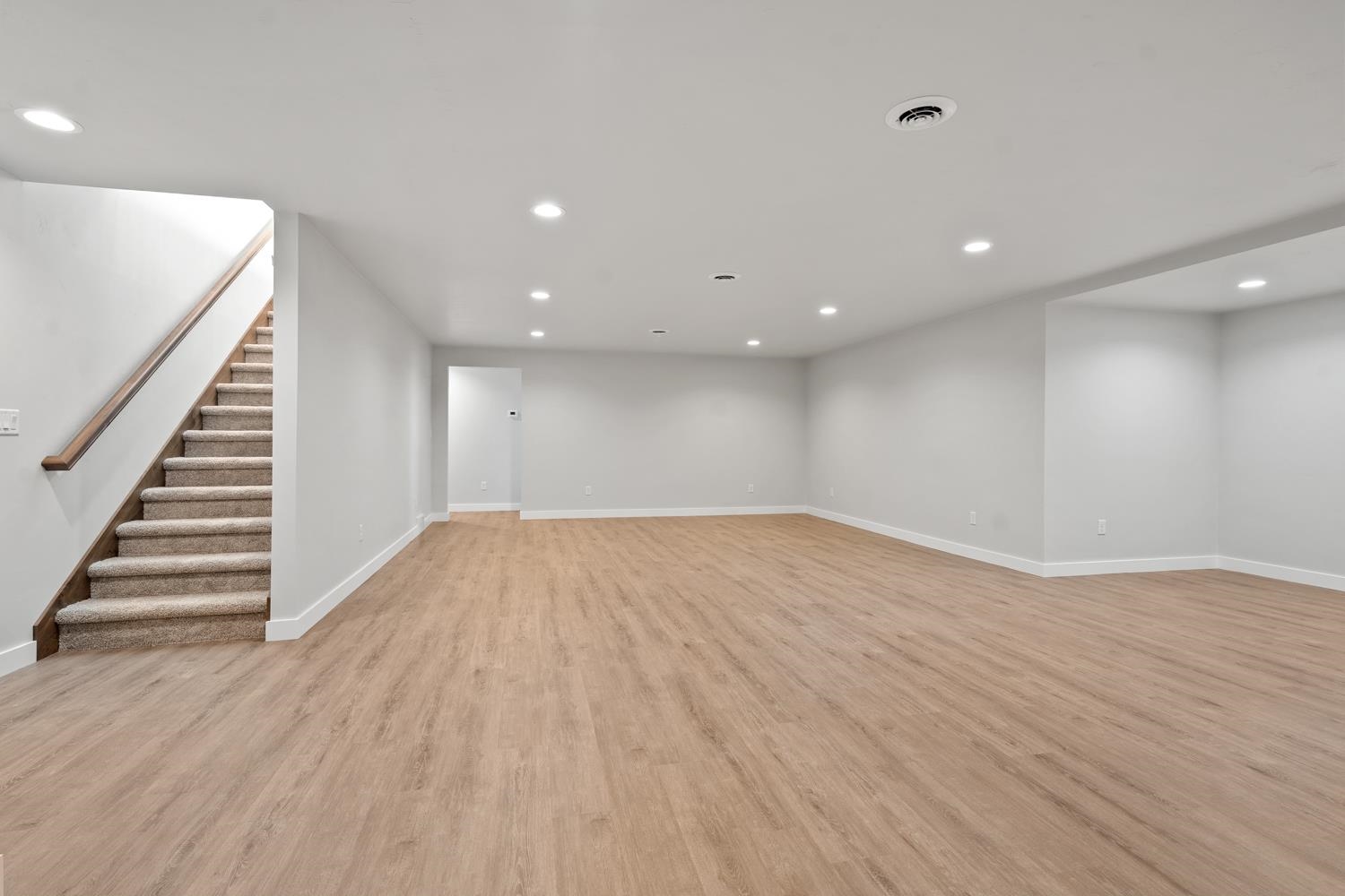 2658 Chambers Crossing Green Bay, WI 54313 - Photo 35 of 44