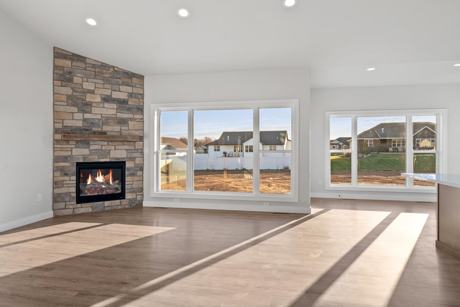 2658 Chambers Crossing Green Bay, WI 54313 - Photo 5 of 44