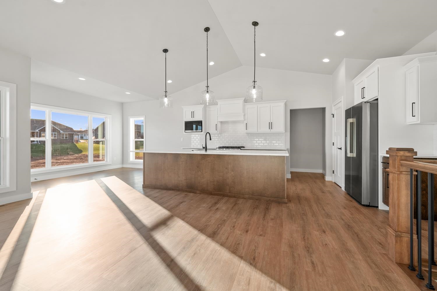 2658 Chambers Crossing Green Bay, WI 54313 - Photo 8 of 44