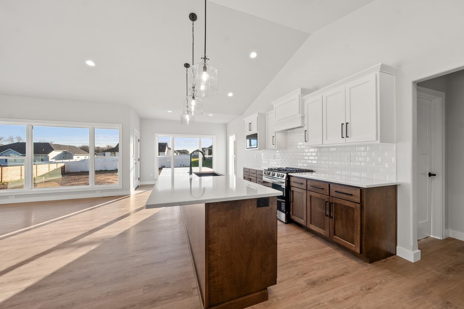 2658 Chambers Crossing Green Bay, WI 54313 - Photo 9 of 44