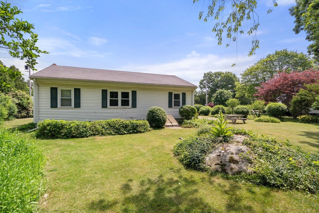 9 Mowry Street Raynham, MA 02767 - Photo 4 of 37