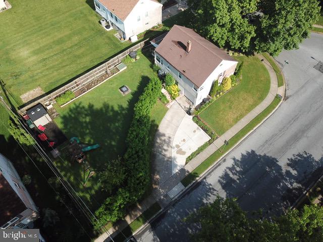 528 Harding Avenue Reading, PA 19607 - Photo 4 of 27