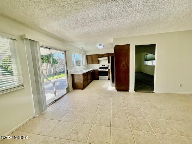 1012 West Anthony Way Lompoc, CA 93436 - Photo 16 of 38 IMG_5947