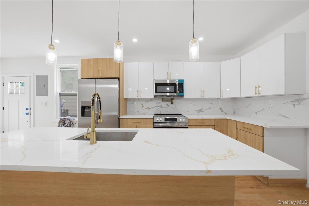 2407 Butler Place Bronx, NY 10461 - Photo 33 of 39