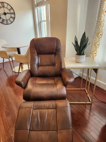 $100,000 | 323 Emanuel Cleaver II Blvd., Unit 6A, Kansas City, MO 64112