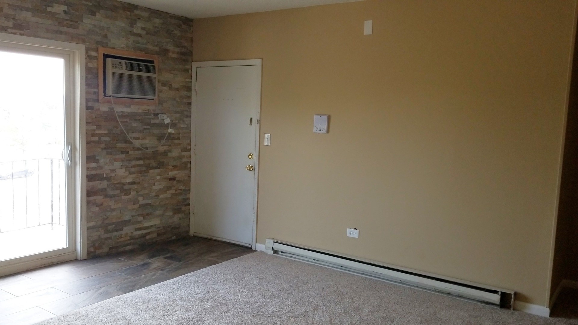 964 North Rohlwing Road, Unit 201B Addison, IL 60101 - Photo 3 of 10