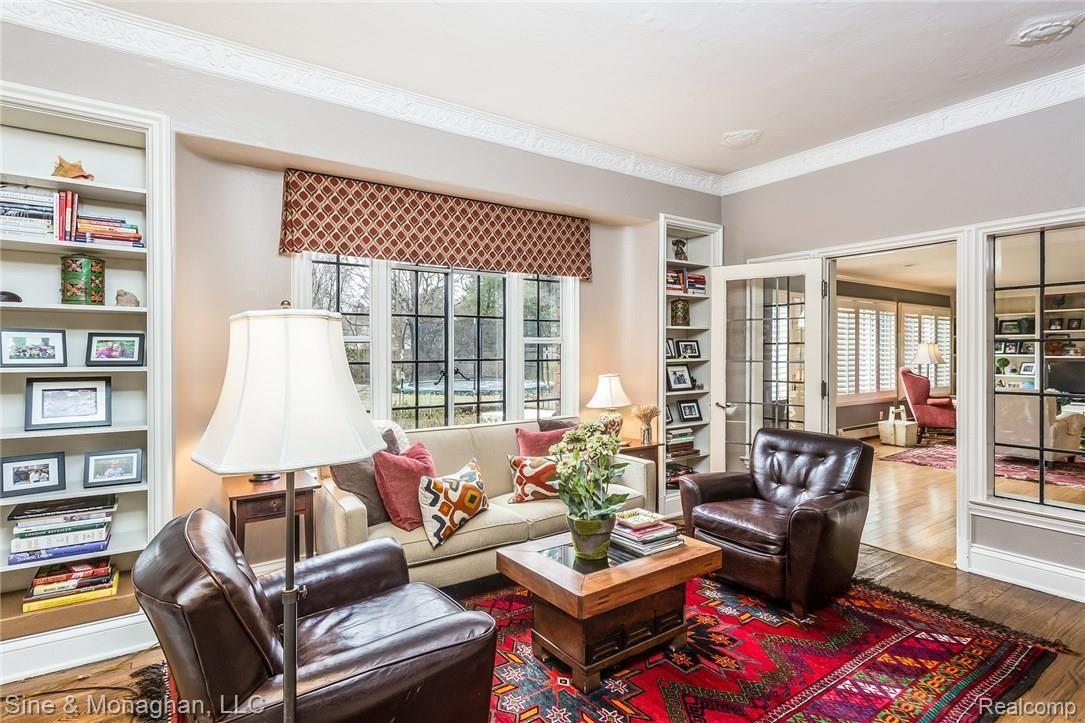 53 Cloverly Road Grosse Pointe, MI 48236 - Photo 25 of 66 052-Sitting-3695289-medium.jpg