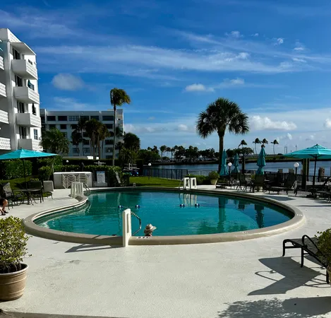 $3,000 | 2840 South Ocean Boulevard, Unit 2210, Palm Beach, FL 33480