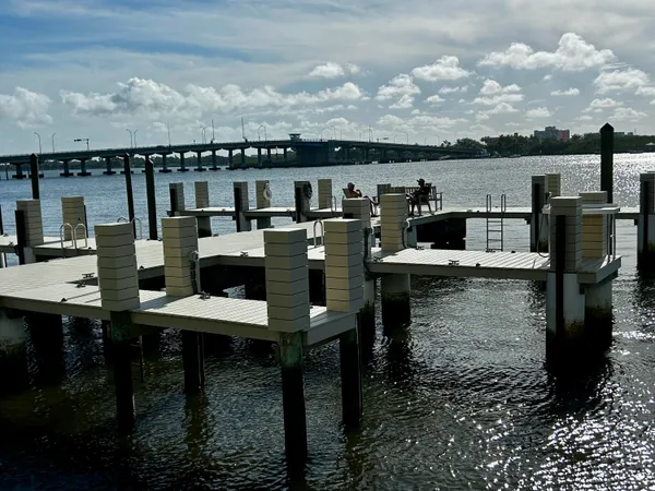 $3,000 | 2840 South Ocean Boulevard, Unit 2210, Palm Beach, FL 33480