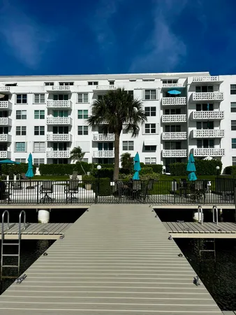 $3,000 | 2840 South Ocean Boulevard, Unit 2210, Palm Beach, FL 33480