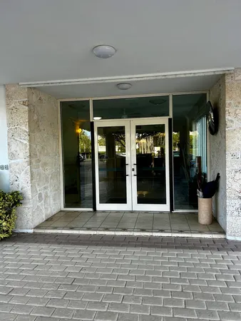 $3,000 | 2840 South Ocean Boulevard, Unit 2210, Palm Beach, FL 33480