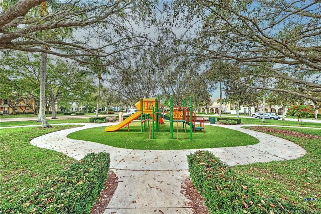 3073 East Community Drive Jupiter, FL 33458 - Photo 60 of 85 a view of a park with large trees