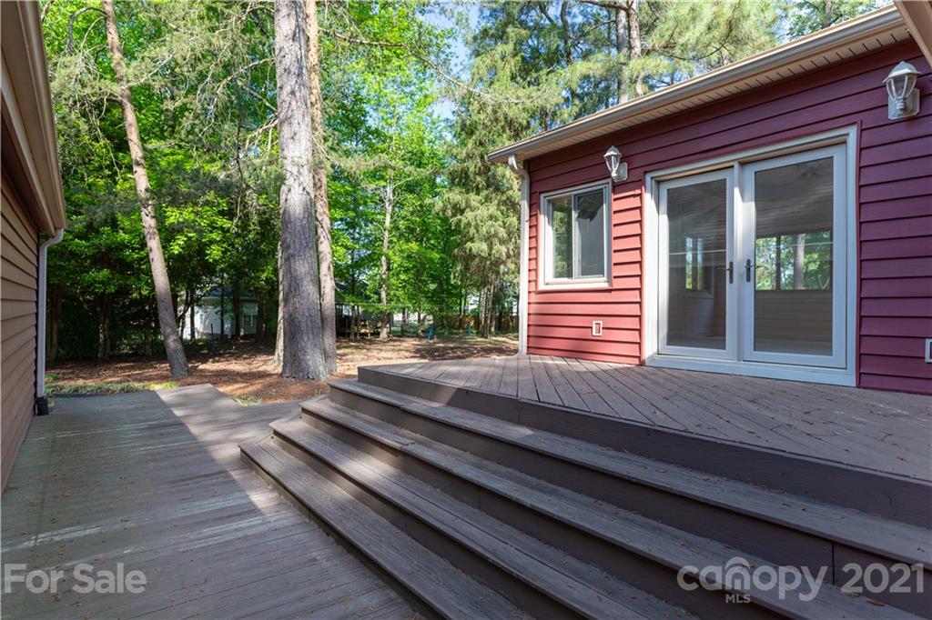 11 Friendfield Court Fort Mill, SC 29715 - Photo 23 of 32 a front view of a house with a yard