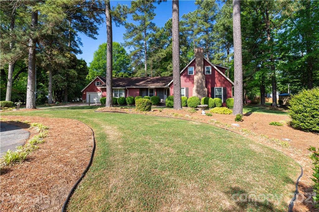 11 Friendfield Court Fort Mill, SC 29715 - Photo 31 of 32 a front view of a house with a yard