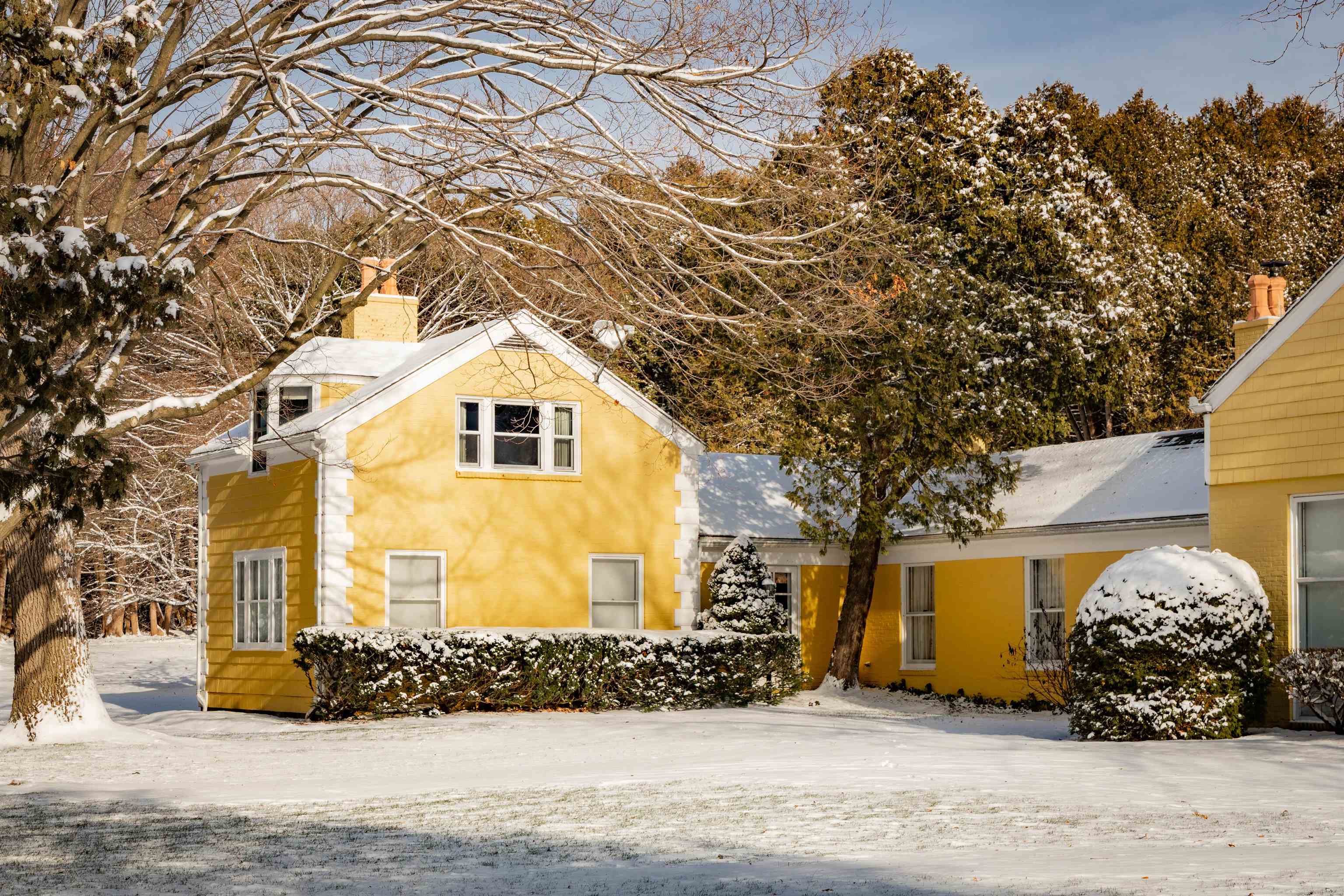 955 Whalley Road Charlotte, VT 05445 - Photo 4 of 51