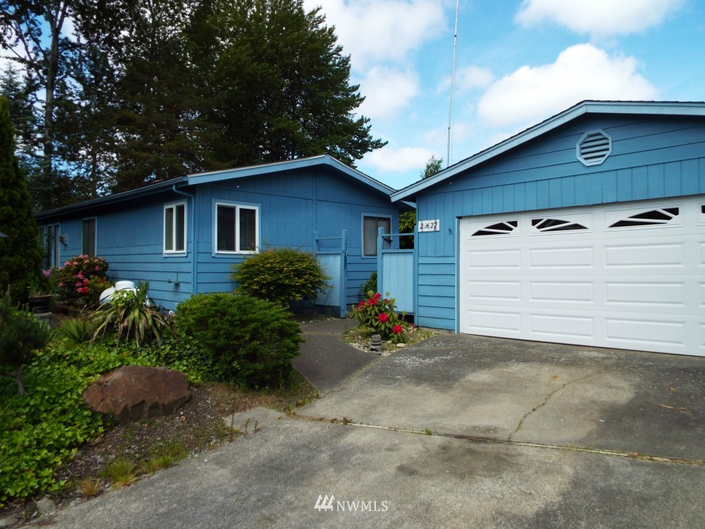 23622 North Lake Circle Bothell, WA 98021 - Photo 1 of 21
