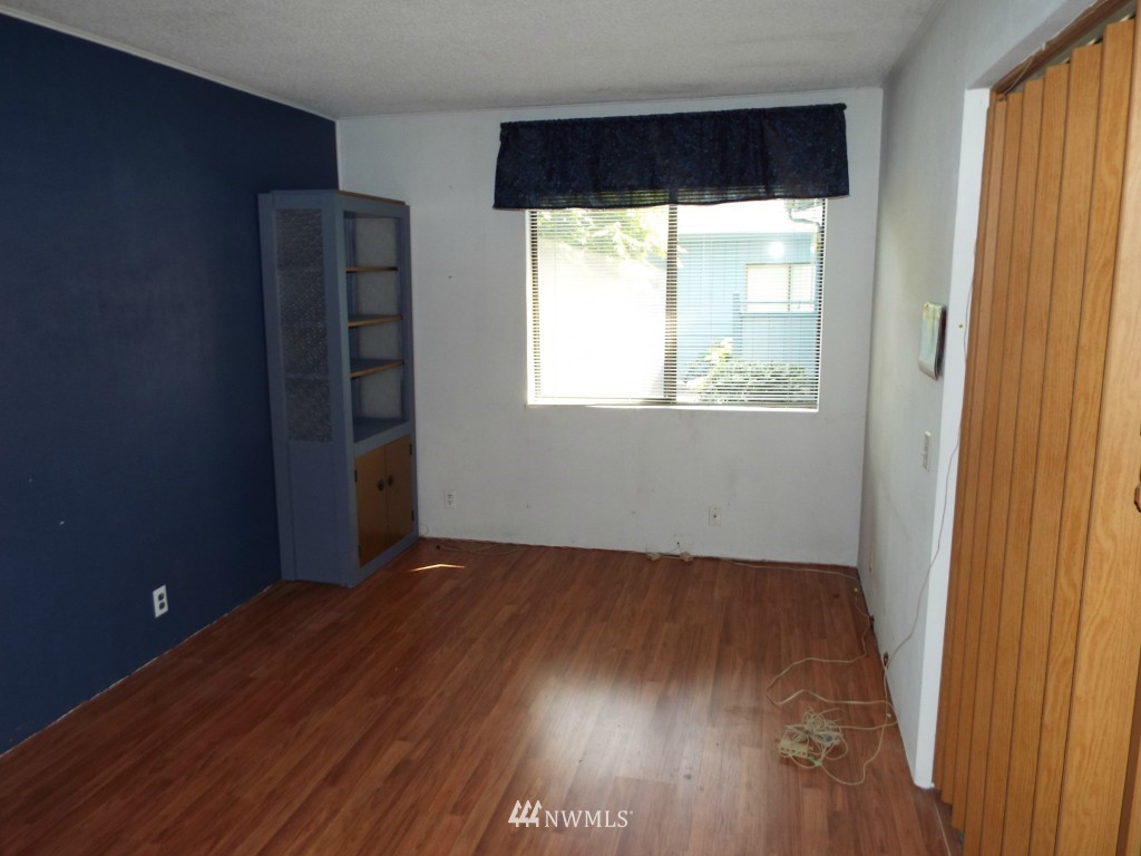 23622 North Lake Circle Bothell, WA 98021 - Photo 6 of 21