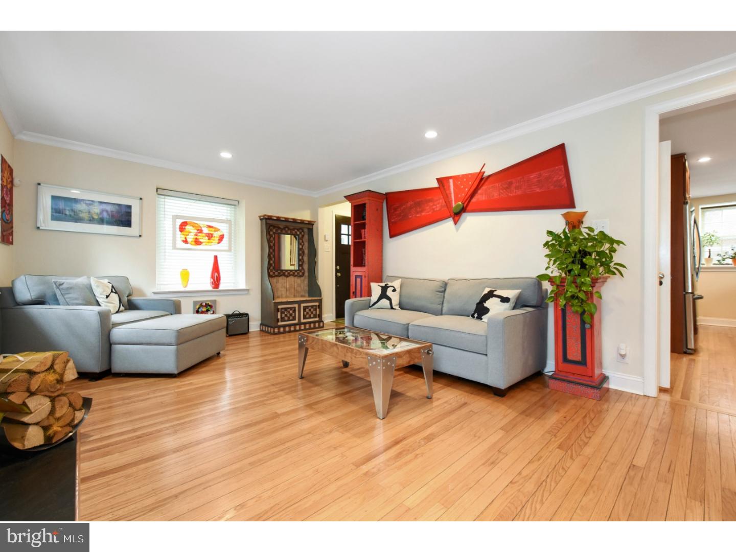 523 Mercer Road Merion Station, PA 19066 - Photo 4 of 25 Living Room