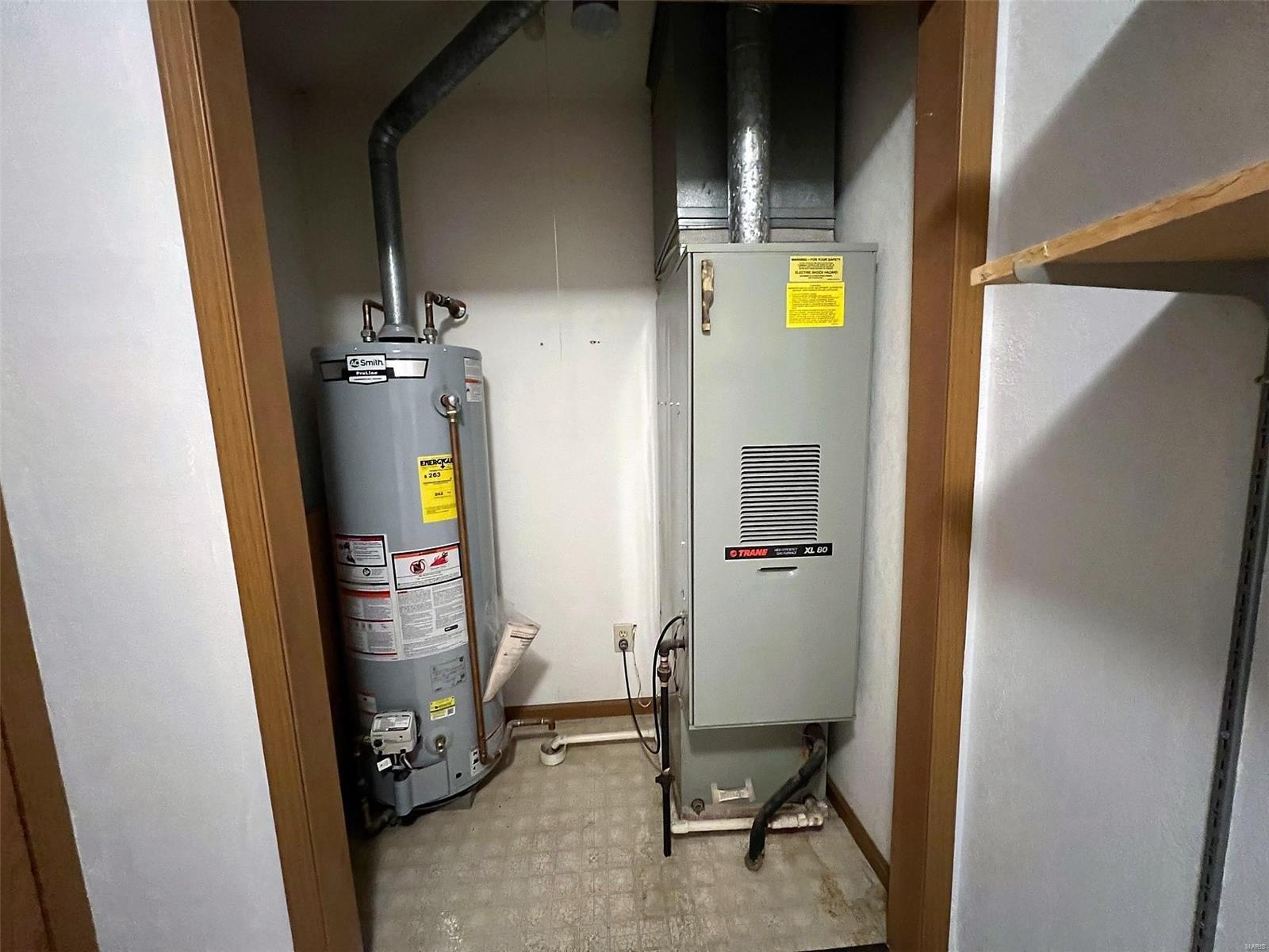 512 Walker Street Vandalia, IL 62471 - Photo 8 of 16