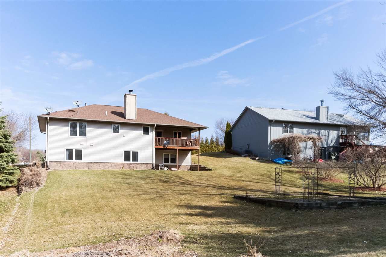 1844 Holiday Road Coralville, IA 52241 - Photo 26 of 27 Gallery Image 26