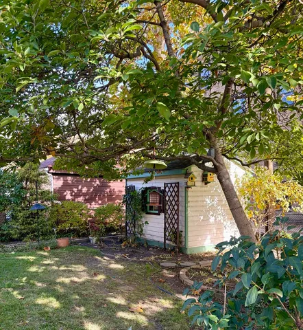 $630,000 | 7433 North Washtenaw Avenue, Chicago, IL 60645