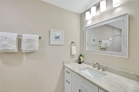 $850,000 | 989 East Valley Drive, Bonita Springs, FL 34134