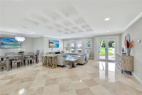 $850,000 | 989 East Valley Drive, Bonita Springs, FL 34134