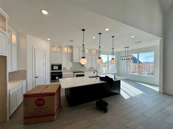 $633,325 | 485 Lone Ranger Drive, Montgomery, TX 77316
