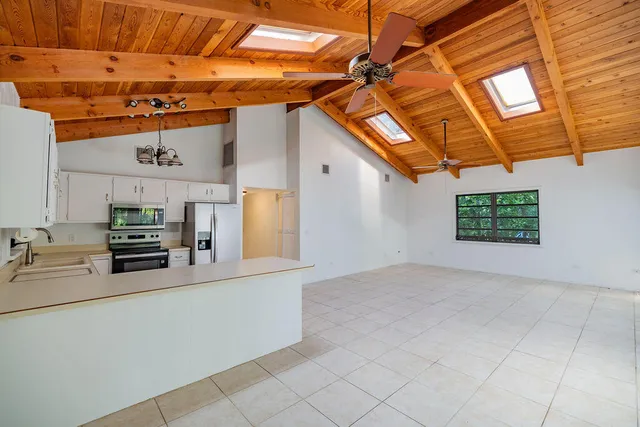 a view of a storage & utility room